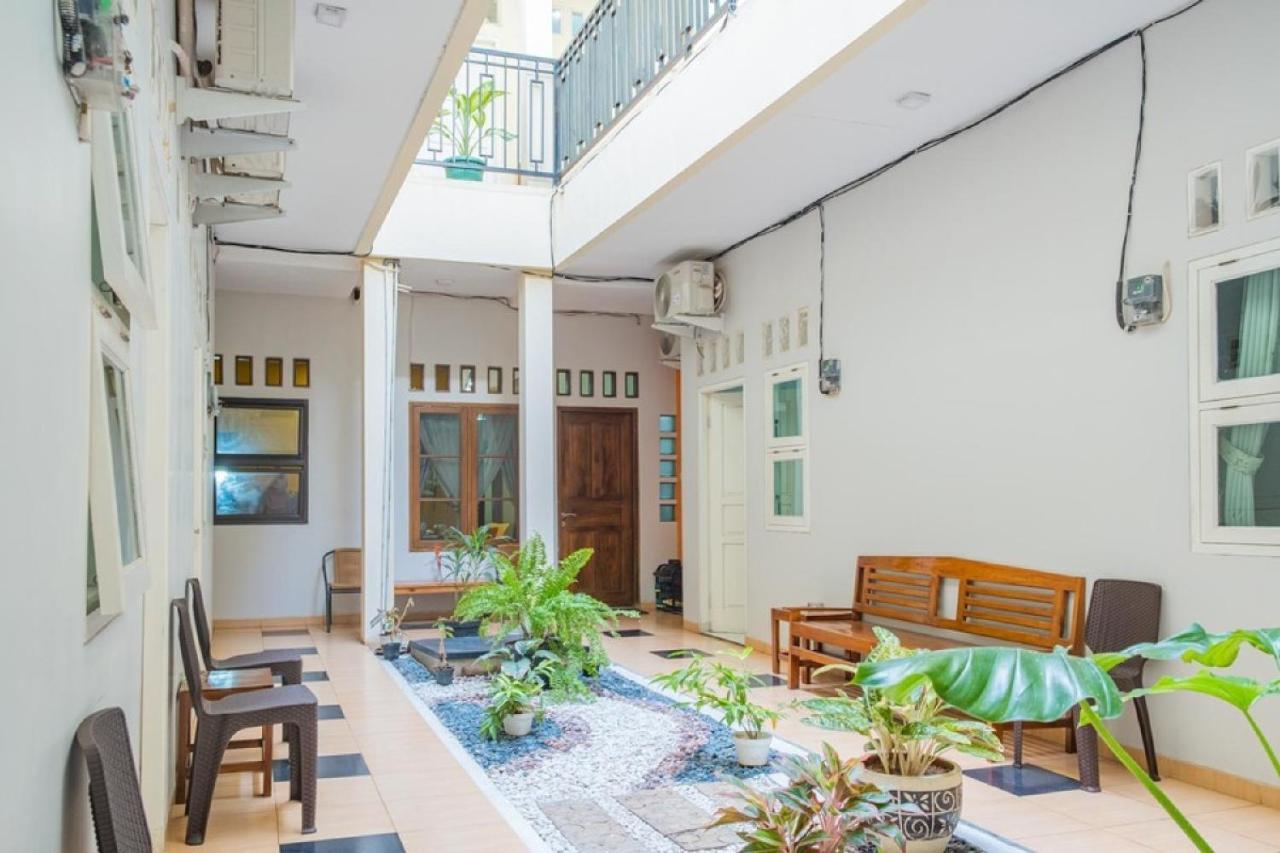 מלון בקאסי Reddoorz Syariah Near Grand Kota Bintang מראה חיצוני תמונה